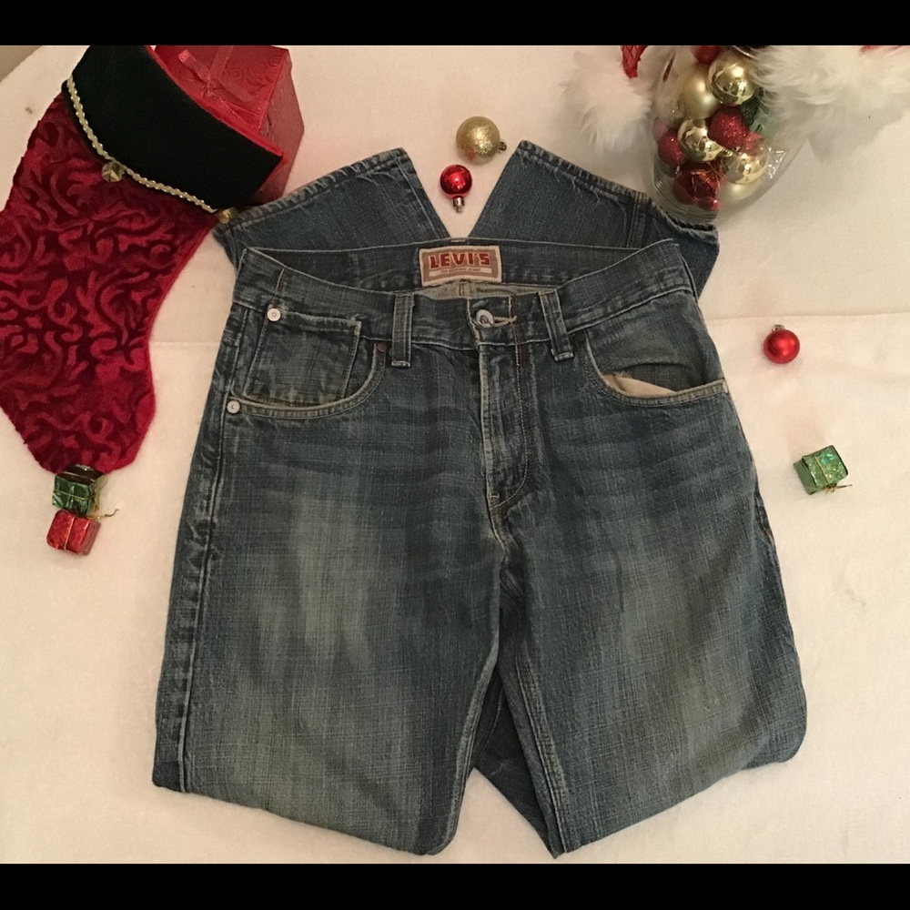 “LEVI’S”  513 Men’s -Slim Straight-blue jeans.